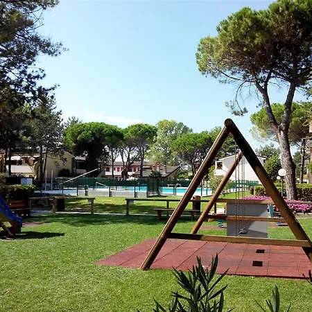 Lägenhet Flat In A House With Garden Bibione
